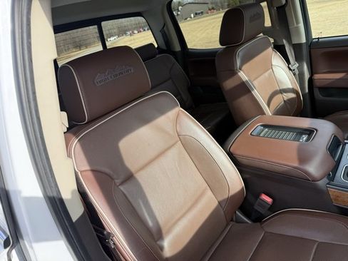 Used 2017 Chevrolet Silverado 1500 High Country image 25