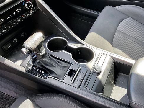 Used 2022 Kia K5 LXS image 16