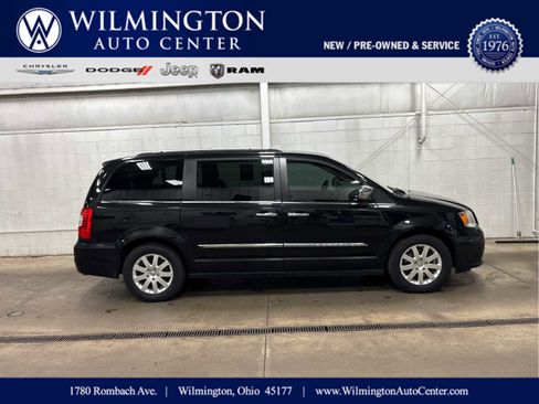 Used 2012 Chrysler Town & Country Touring-L w/ Entertainment Group #2 image 1
