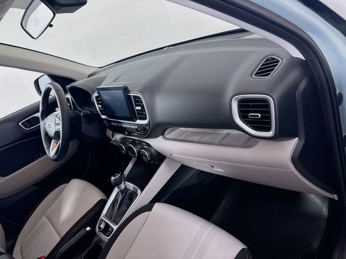 Certified 2026 Hyundai Venue SEL image 28