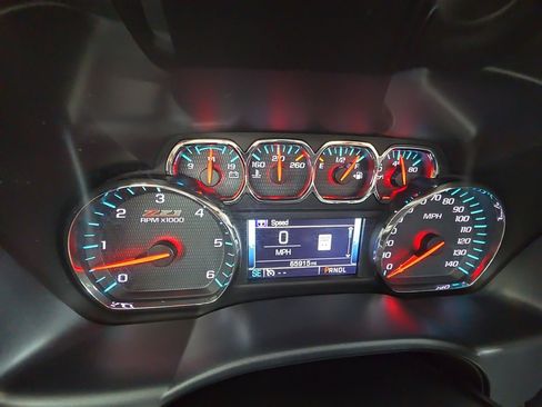 Used 2017 Chevrolet Silverado 1500 LTZ Z71 w/ LTZ Plus Package AWD/4WD image 12