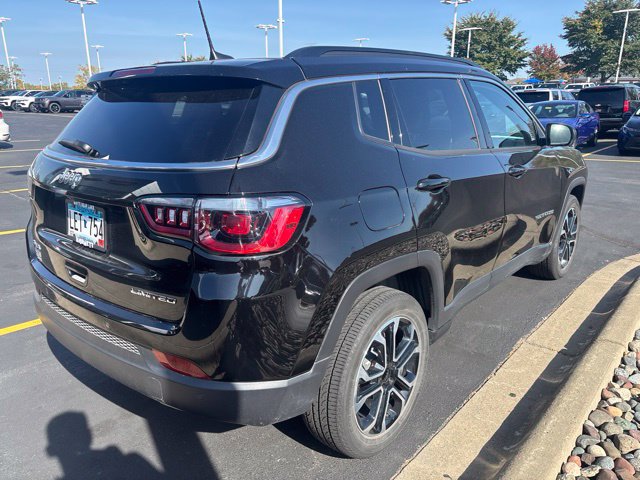 Used 2023 Jeep Compass Limited AWD/4WD image 2
