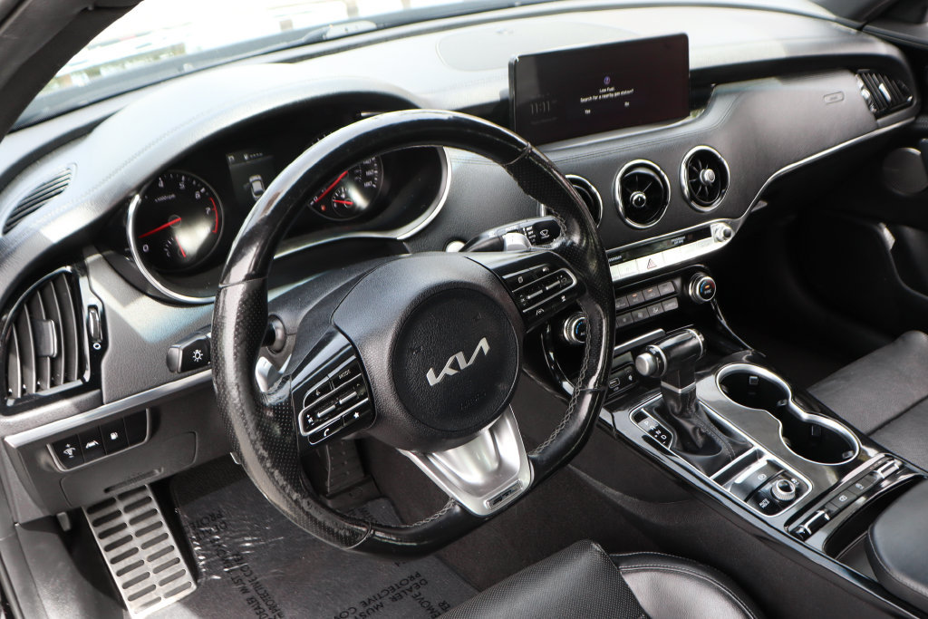 Used 2023 Kia Stinger GT-Line w/ Sun & Sound Package RWD image 18