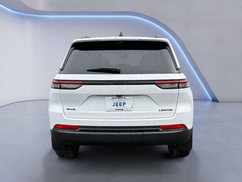 New 2025 Jeep Grand Cherokee Limited w/ Luxury Tech Group II image 5