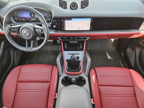 Certified 2026 Porsche Cayenne Turbo image 24