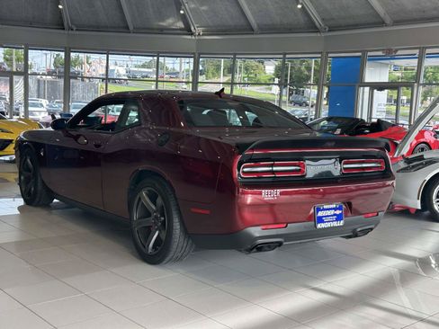 Used 2022 Dodge Challenger SRT Hellcat w/ Plus Package RWD image 5