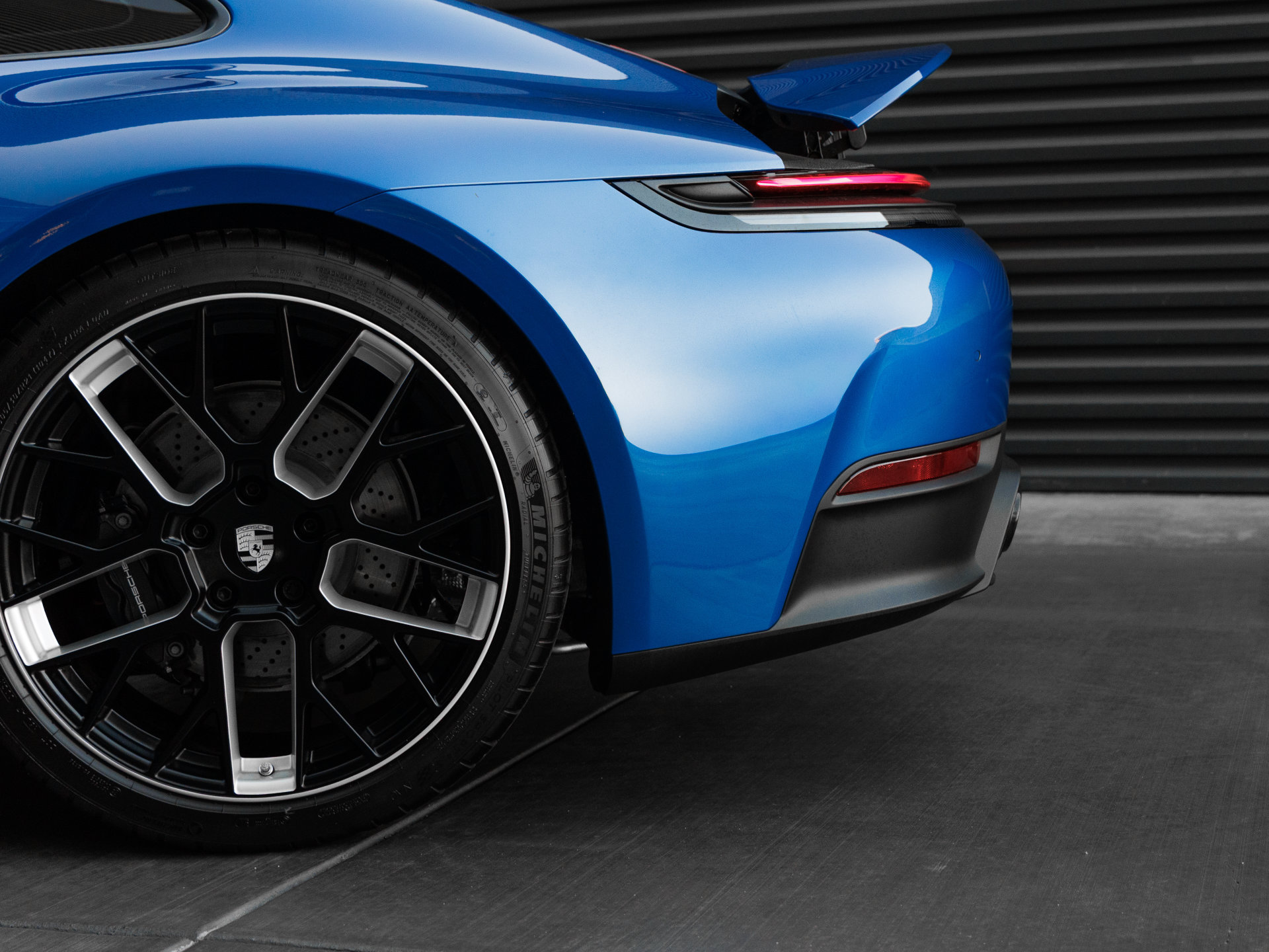 Used 2026 Porsche 911 Carrera T RWD image 33
