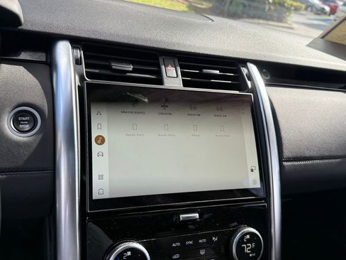 Used 2021 Land Rover Discovery S image 54