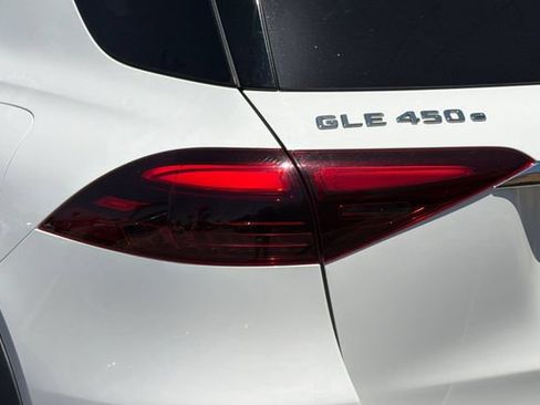 Used 2024 Mercedes-Benz GLE 450e 4MATIC image 35