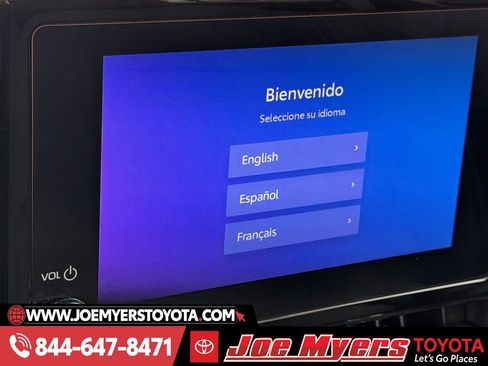 Used 2025 Toyota Corolla Cross LE image 18