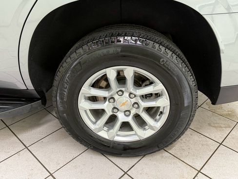 Certified 2025 Chevrolet Tahoe LT AWD/4WD image 13