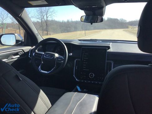 Used 2025 GMC Acadia Elevation image 20