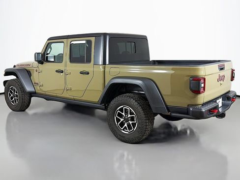 Used 2025 Jeep Gladiator Rubicon w/ Convenience Group AWD/4WD image 9