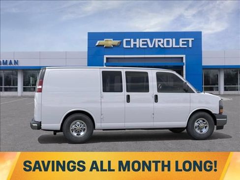 New 2026 Chevrolet Express 3500 w/ Driver Convenience Package RWD image 5