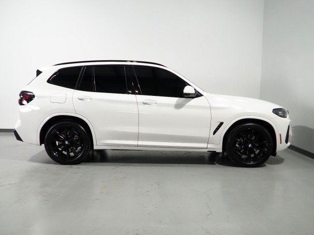 Used 2024 BMW X3 sDrive30i w/ M Sport Package w/ M Sport Package RWD image 5