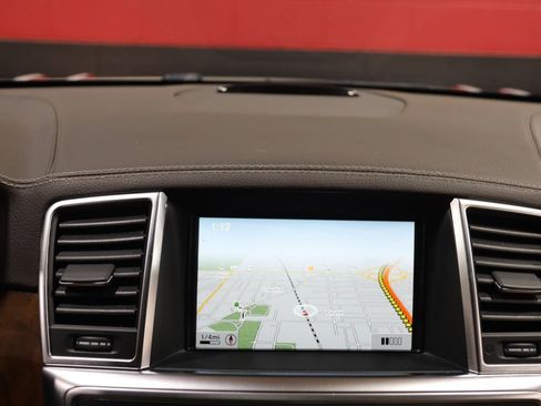 Used 2013 Mercedes-Benz GL 550 4MATIC image 65