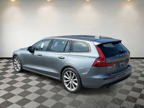 Used 2020 Volvo V60 T5 Momentum w/ Protection Package image 5