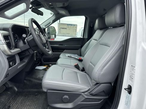 New 2025 Ford F550 2WD Regular Cab Super Duty image 8