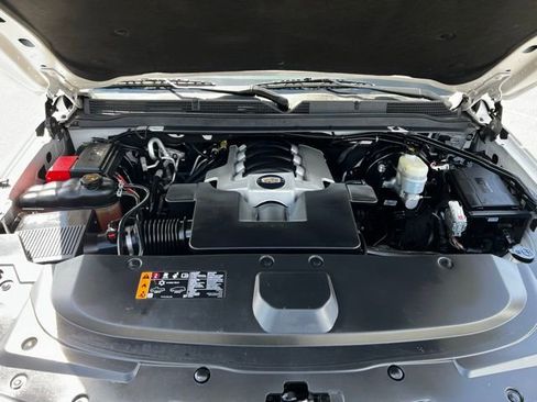 Used 2020 Cadillac Escalade ESV Luxury image 43