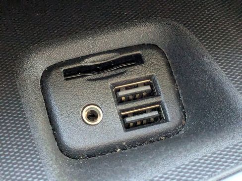 Used 2020 Buick Enclave Essence image 24