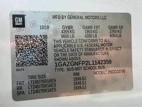 Used 2020 Chevrolet Express 3500 LS RWD image 39