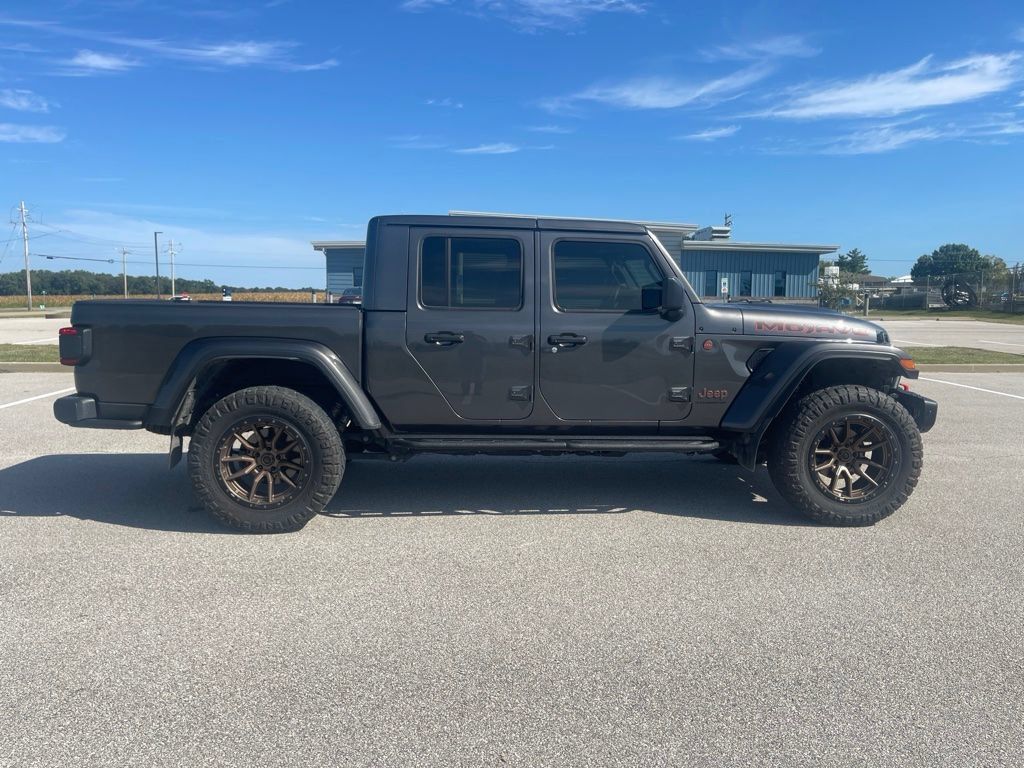 Used 2024 Jeep Gladiator Mojave AWD/4WD image 3