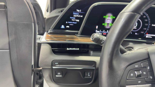 Used 2024 Cadillac Escalade Luxury RWD image 30