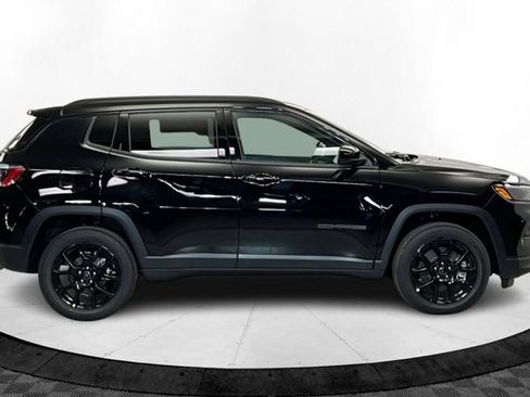 New 2026 Jeep Compass Latitude image 6