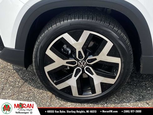 Used 2023 Volkswagen Taos SEL AWD/4WD image 8