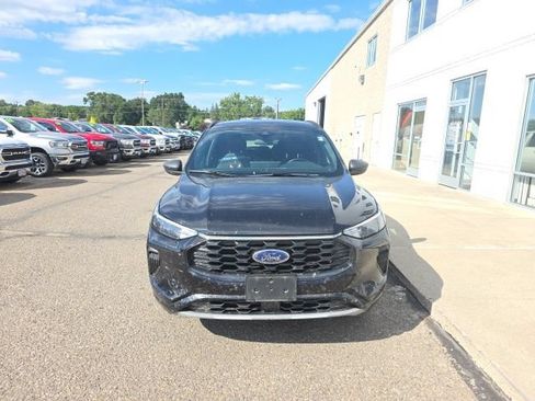 Used 2024 Ford Escape ST-Line w/ Tech Pack #1 AWD/4WD image 2