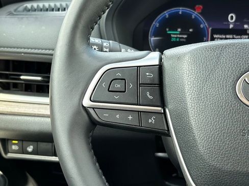 Used 2025 Toyota Grand Highlander FWD image 20