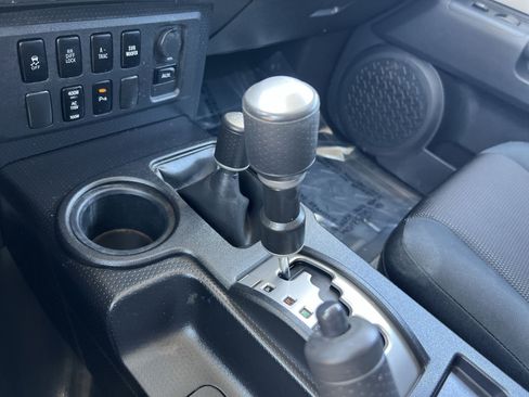 Used 2010 Toyota FJ Cruiser 4WD w/ Upgrade Pkg 2 image 20
