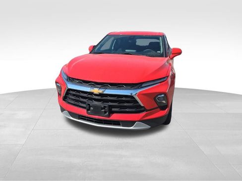 Used 2025 Chevrolet Blazer LT AWD/4WD image 12