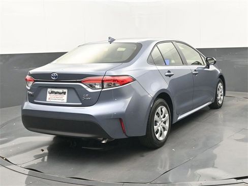 Used 2025 Toyota Corolla LE image 19