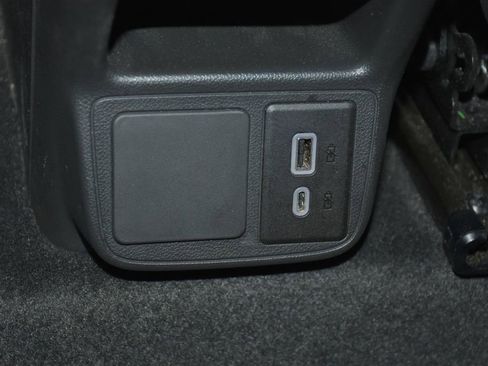 Used 2025 Buick Encore GX Preferred FWD image 25