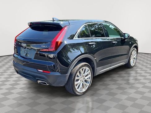 Certified 2022 Cadillac XT4 Luxury w/ Cold Weather Package FWD image 6