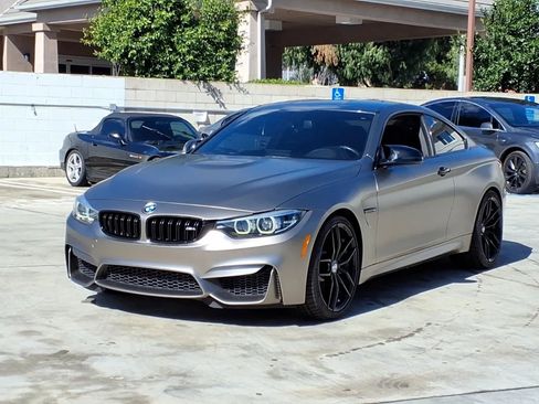Used 2018 BMW M4 Coupe w/ Competition Package RWD image 3