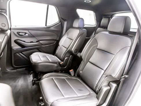 Used 2023 Chevrolet Traverse LT w/ LPO, Floor Liner Package AWD/4WD image 29