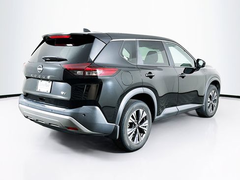 Used 2023 Nissan Rogue SV image 9