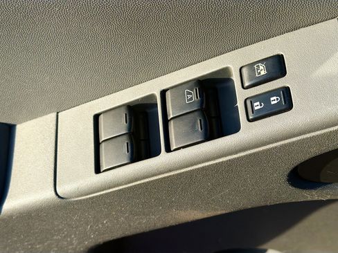 Used 2017 Nissan Frontier SV AWD/4WD image 15
