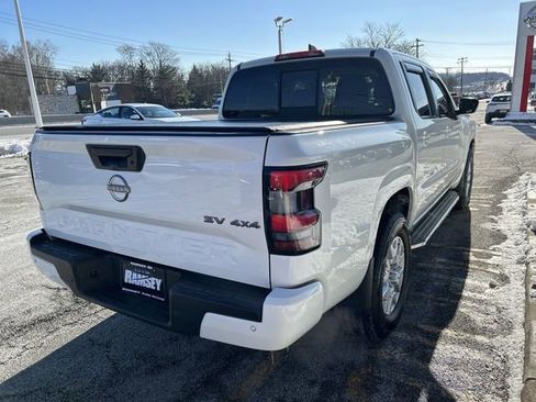 Certified 2022 Nissan Frontier SV w/ Technology Package image 8