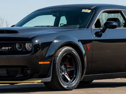 Used 2018 Dodge Challenger SRT Demon RWD image 1