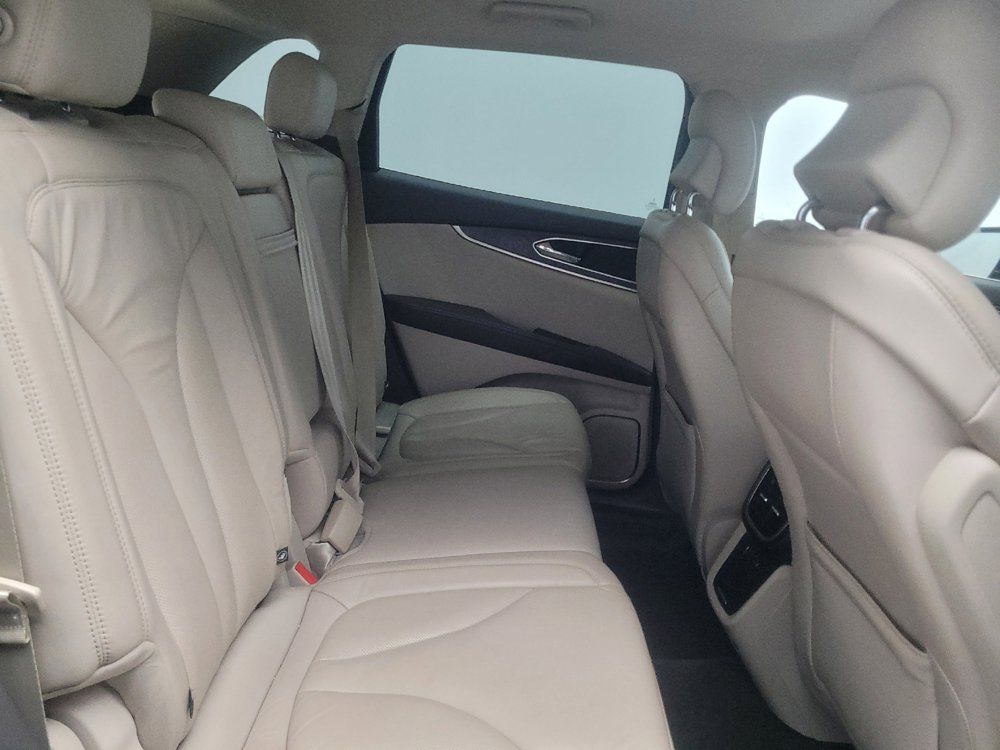 Used 2016 Lincoln MKX Select w/ Select Plus Package FWD image 19
