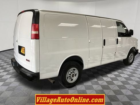 Used 2015 GMC Savana 2500 RWD image 4