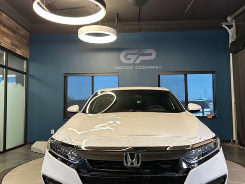 Used 2018 Honda Accord Sport image 8