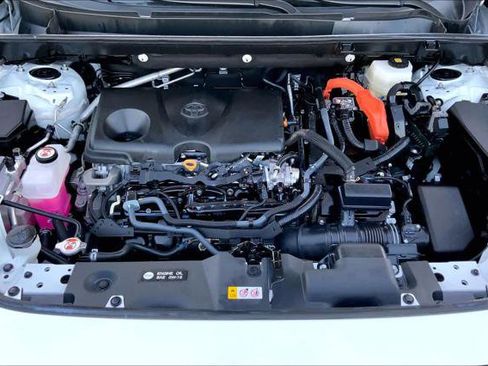 Certified 2025 Toyota RAV4 XLE image 31