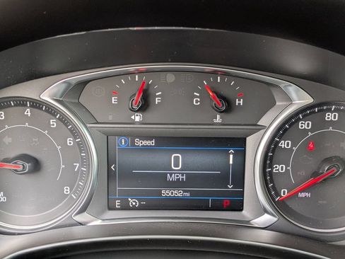 Used 2024 GMC Terrain SLE FWD image 25