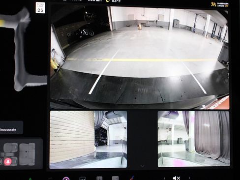 Used 2023 Tesla Model 3 Standard Range image 23