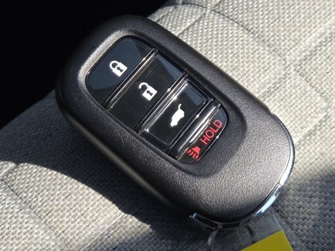 Used 2025 Honda HR-V LX image 33