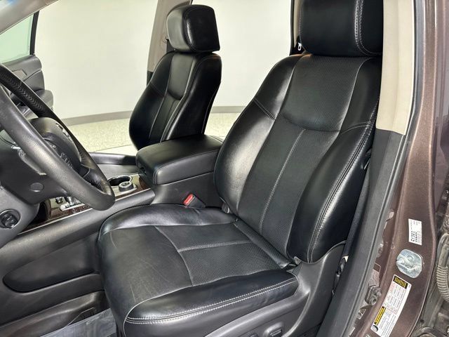 Used 2015 Nissan Pathfinder Platinum w/ Family Entertainment Package FWD image 18
